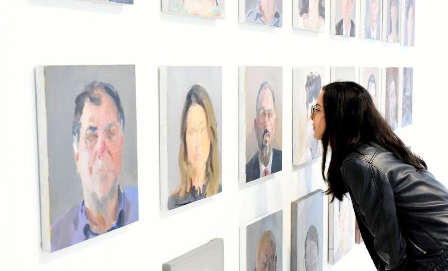 Com programas ofertados pelo Estado, mais pessoas aprenderam a se inscrever em editais e puderam ser incluídas.